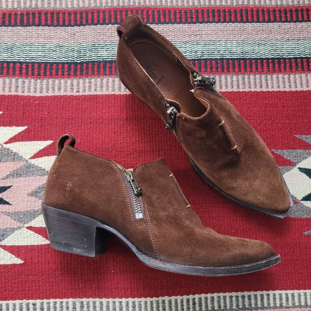 Frye Sacha Shootie Size 7 Chocolate Brown Suede Moto Ankle Bootie Boho Cowgirl